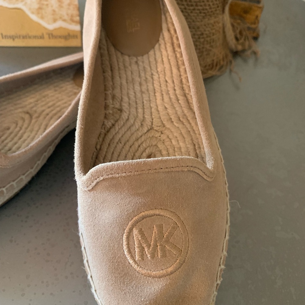 Michael KORS, NEW NEVER WORN,,Keli espadrilles, Leather upper, size 7 Medium. - Picture 3 of 10
